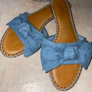 Aldo blue flats with bow. Denim material size 8